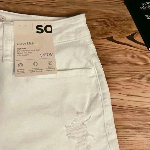 SO Kohls size 5 white curvy midi high rise size 5 ripped denim jeans shorts - Picture 3 of 3